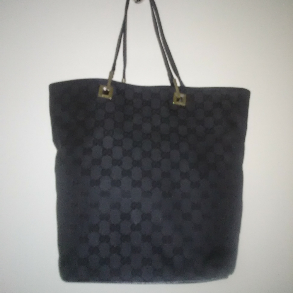 Authentic black Gucci handbag